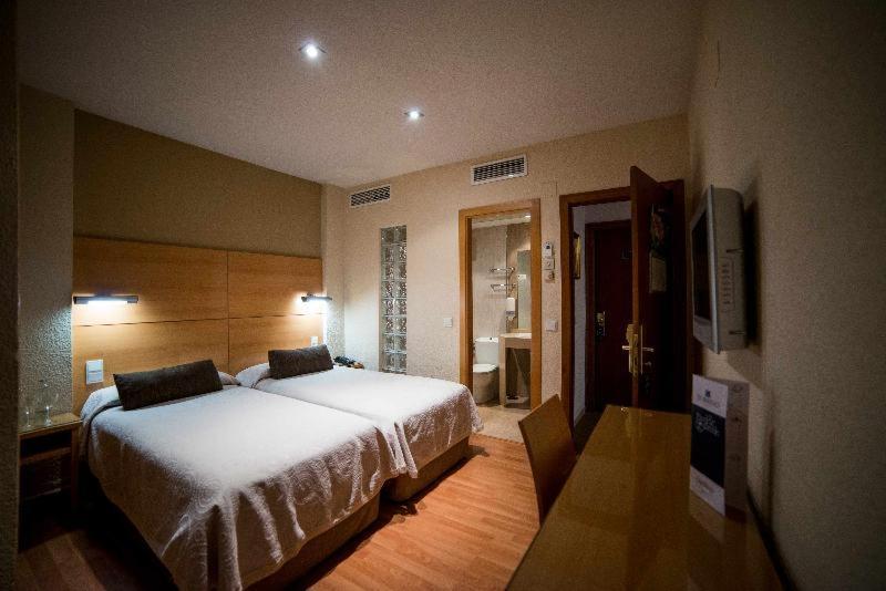 Hotel Serrano Cordoba Room photo